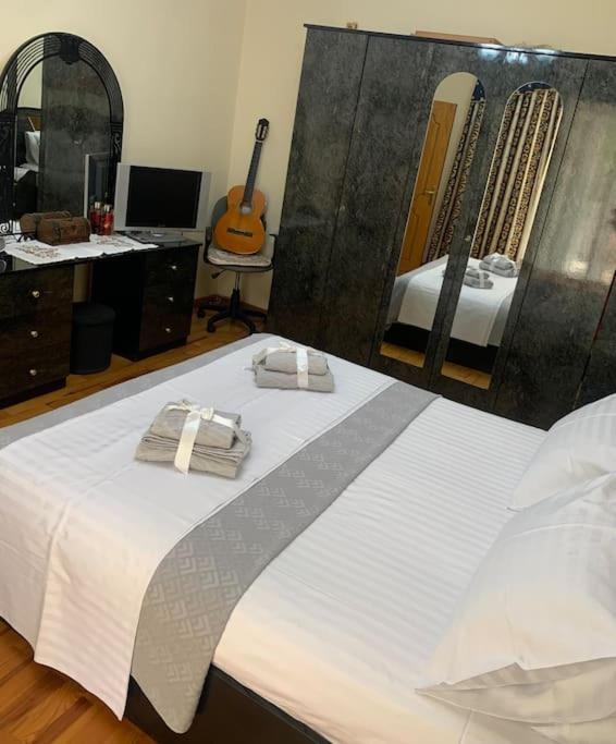 Gjirokastër Christina'S House With 2 Bedrooms And Free Parking מראה חיצוני תמונה